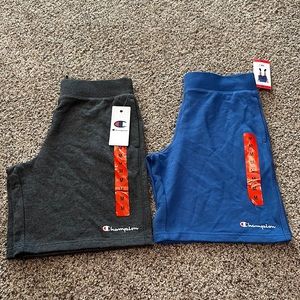 Champion shorts sz M NWT.